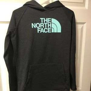North face pull over